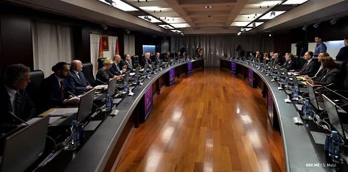 Prva sjednica 41. Vlade: Bulatović šef Kabineta, Eraković glavni politički savjetnik Prva sjednica 41. Vlade: Bulatović šef Kabineta, Eraković glavni politički savjetnik