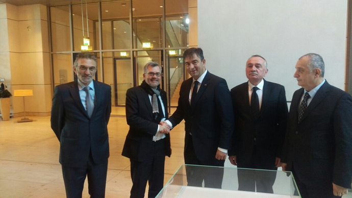 DF u Bundestagu: Državni udar bajka za malu djecu DF u Bundestagu: Državni udar bajka za malu djecu