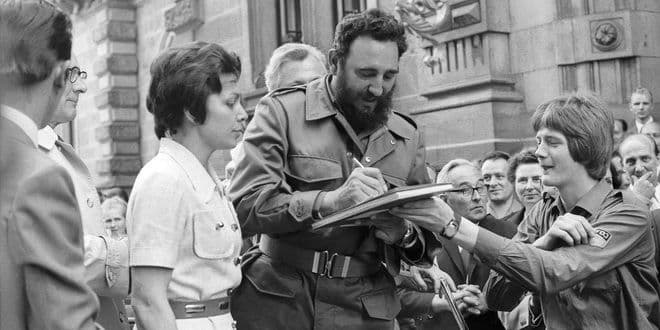 Kastrova urna u mauzoleju Če Gevare Kastrova urna u mauzoleju Če Gevare