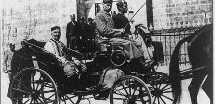 DRAGULJI ISTORIJE: Ko ne stigne na saučešće do pogreba, nipošto da ne dolazi kasnije DRAGULJI ISTORIJE: Ko ne stigne na saučešće do pogreba, nipošto da ne dolazi kasnije