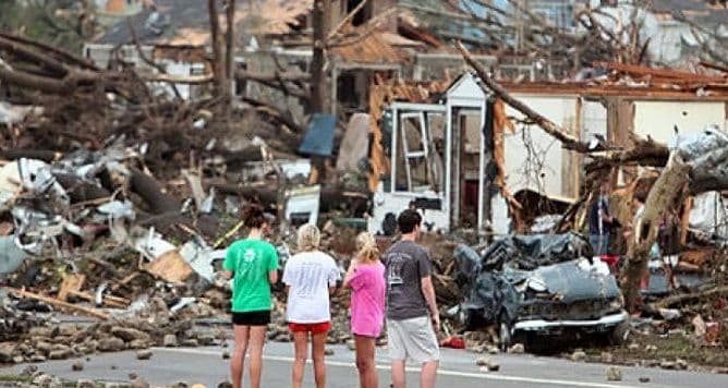 U olujama u SAD poginulo petoro ljudi U olujama u SAD poginulo petoro ljudi