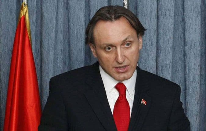 Prvi sam Crnogorac koji je 1996. govorio sa sprata Demokratske stranke? Prvi sam Crnogorac koji je 1996. govorio sa sprata Demokratske stranke?