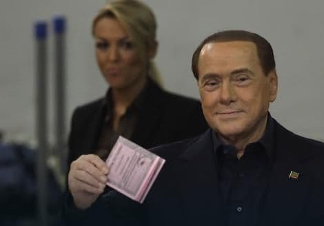 Renci zaokružio "da", Berluskoni "ne" Renci zaokružio "da", Berluskoni "ne"