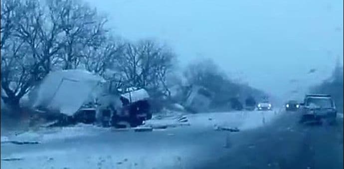 U stravičnom sudaru poginulo 12 osoba, među njima desetoro djece U stravičnom sudaru poginulo 12 osoba, među njima desetoro djece