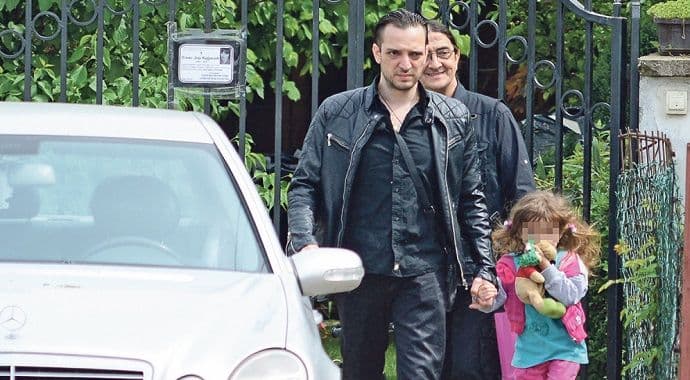 Uskoro rješenje zločina: Mala Jana crtežom otkriva majčinog ubicu? Uskoro rješenje zločina: Mala Jana crtežom otkriva majčinog ubicu?