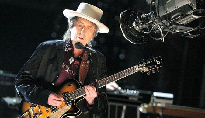 Dilan spremio govor za Nobela, Peti Smit pjeva njegovu pjesmu Dilan spremio govor za Nobela, Peti Smit pjeva njegovu pjesmu