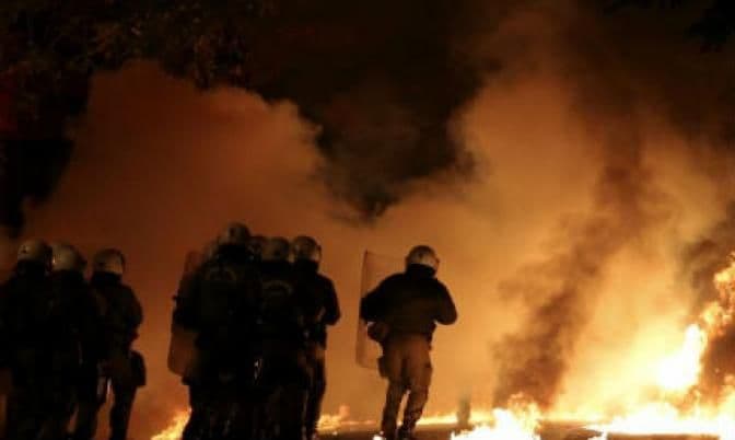 Sukob demonstranata i policije u Atini Sukob demonstranata i policije u Atini