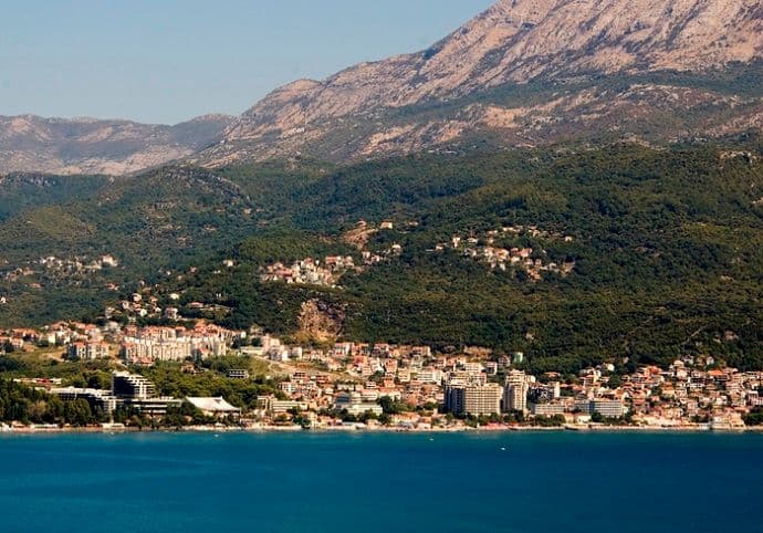 Krečković: Školu vodi uprava, a ne roditelji Krečković: Školu vodi uprava, a ne roditelji