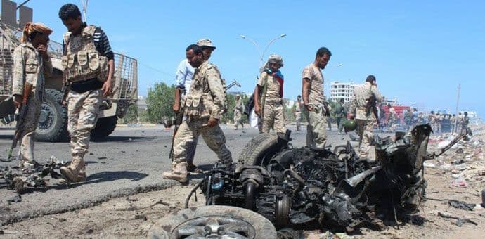 Napad na vojnike u Jemenu – 40 poginulih, 70 ranjenih Napad na vojnike u Jemenu – 40 poginulih, 70 ranjenih