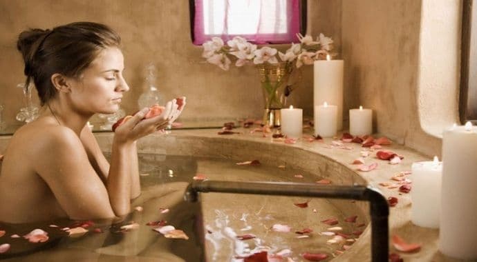 Zašto neki od nas izgledaju mladoliko, a neki mnogo starije? Zašto neki od nas izgledaju mladoliko, a neki mnogo starije?