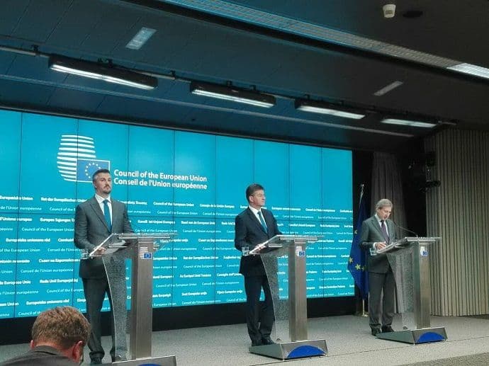 Crna Gora otvorila pregovore u poglavljima 11 i 19 Crna Gora otvorila pregovore u poglavljima 11 i 19