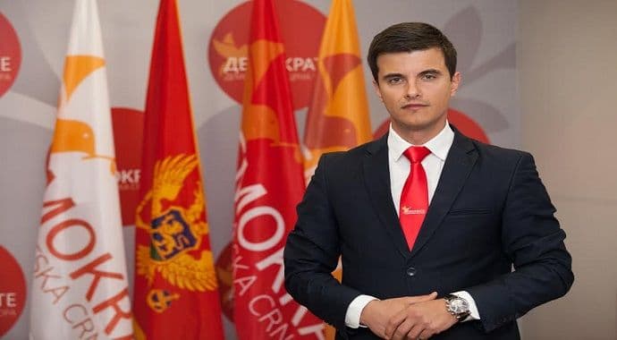 Demokrate obavijestile Skupštinu: Odričemo se službenih telefona i vozila Demokrate obavijestile Skupštinu: Odričemo se službenih telefona i vozila