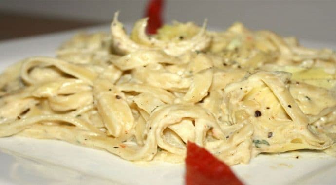 Tjestenina sa dimljenom piletinom Tjestenina sa dimljenom piletinom