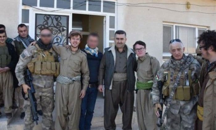 Alkohol je čudo: Irski turisti nakon pijanstva završili na iračkom ratištu u borbi protiv ISIL-a Alkohol je čudo: Irski turisti nakon pijanstva završili na iračkom ratištu u borbi protiv ISIL-a