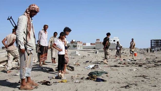 Raznio se bombaš samoubica, ubijeno 43 vojnika Raznio se bombaš samoubica, ubijeno 43 vojnika