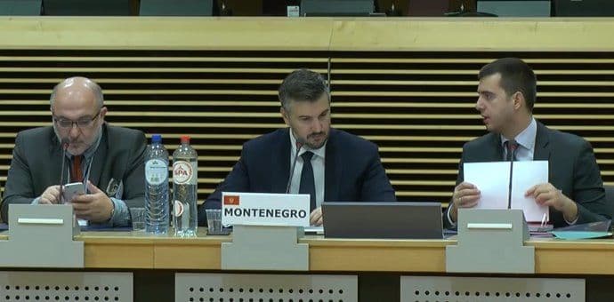 Napredak u ispunjavanju kriterijuma i realizaciji obaveza za pristupanje EU Napredak u ispunjavanju kriterijuma i realizaciji obaveza za pristupanje EU