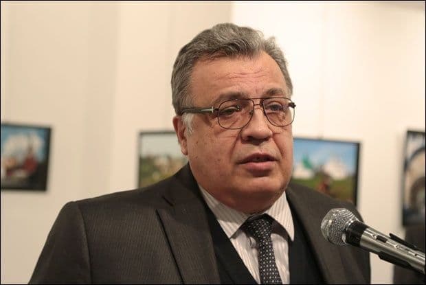 Izvršen atentat na ruskog ambasadora u Ankari Izvršen atentat na ruskog ambasadora u Ankari