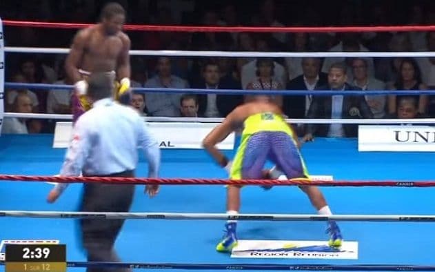 Brutalan nokaut: Uspavao ga nakon 21 sekunde (VIDEO) Brutalan nokaut: Uspavao ga nakon 21 sekunde (VIDEO)