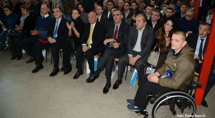 Zlatičanin nakon priznanja od novinara: Nijesam sumnjao u vaš izbor Zlatičanin nakon priznanja od novinara: Nijesam sumnjao u vaš izbor