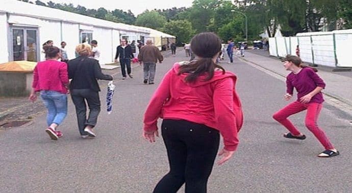 Euromost: Smanjivanje naknadi za majke će pokrenuti novi masovni egzodus građana sa sjevera Euromost: Smanjivanje naknadi za majke će pokrenuti novi masovni egzodus građana sa sjevera