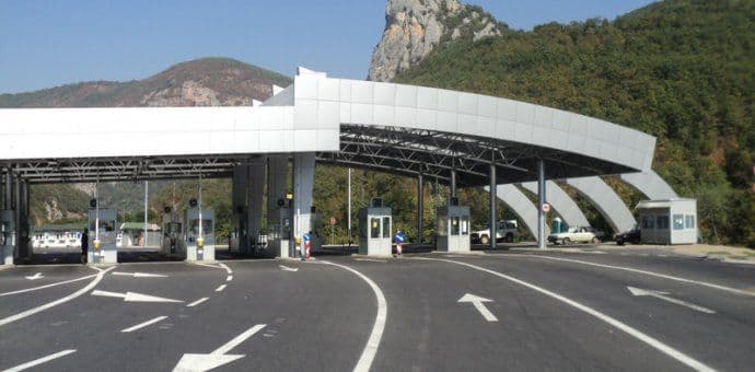 Carinski i policijski službenici na GP Dobrakovo zaplijenili oko kilogram skanka Carinski i policijski službenici na GP Dobrakovo zaplijenili oko kilogram skanka