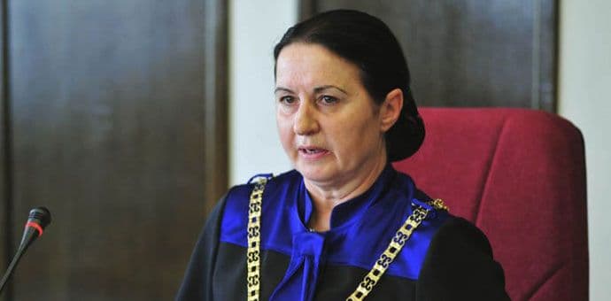 Nenadić: Sud da ne zatvara oči pred očiglednim greškama političara Nenadić: Sud da ne zatvara oči pred očiglednim greškama političara