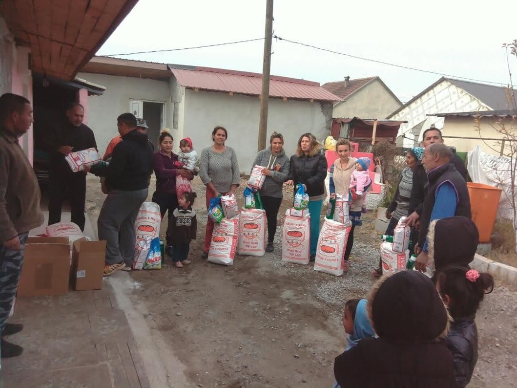 Pomoć za 150 porodica sa Kosova u Crnoj Gori Pomoć za 150 porodica sa Kosova u Crnoj Gori