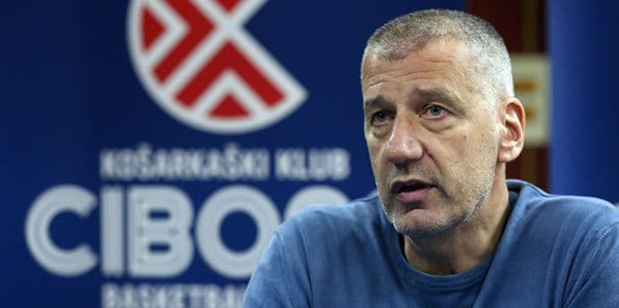 Zbog odlaska Žižića, Petrović podnosi ostavku Zbog odlaska Žižića, Petrović podnosi ostavku