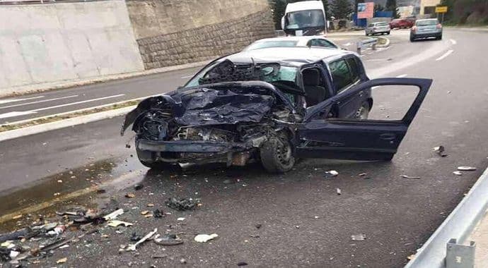 Težak udes na Zavali (Foto) Težak udes na Zavali (Foto)