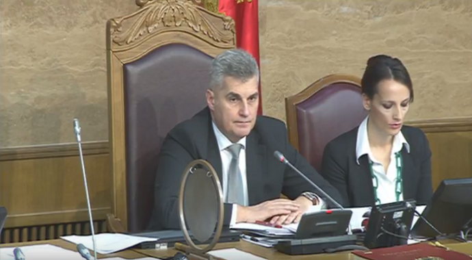 Brajović: Na Vladi da objasni zašto povlači Njegošev praznik (VIDEO) Brajović: Na Vladi da objasni zašto povlači Njegošev praznik (VIDEO)