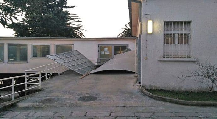 Olujni vjetar napravio štetu duž hercegnovske rivijere Olujni vjetar napravio štetu duž hercegnovske rivijere