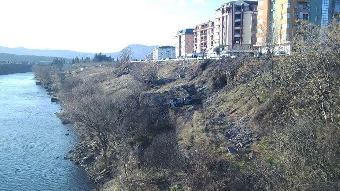 U eksploziji automobila poginuo Miloje Mrđa Vojinović (Foto, Video) U eksploziji automobila poginuo Miloje Mrđa Vojinović (Foto, Video)