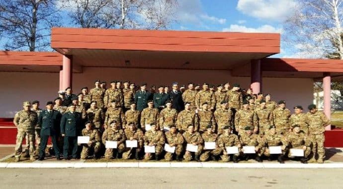 Svečano obilježen završetak osnovne obuke vojnika Svečano obilježen završetak osnovne obuke vojnika
