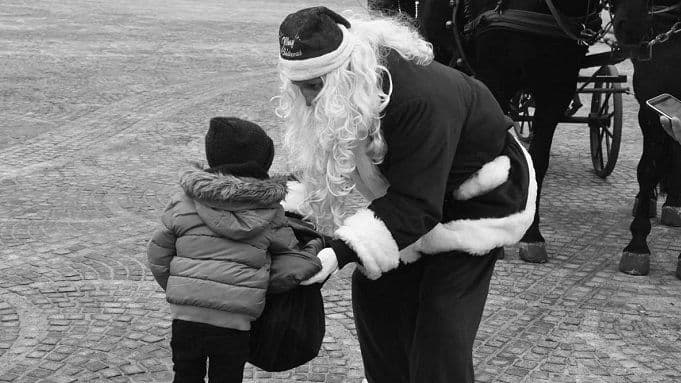 Bilježnica Robija K.: Postoji li Dida Mraz? Bilježnica Robija K.: Postoji li Dida Mraz?