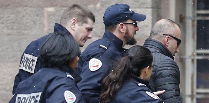 Haradinaj možda na slobodi uz kauciju Haradinaj možda na slobodi uz kauciju