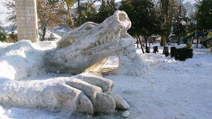 FOTO: Bjelopoljci napravili snježno čudovište FOTO: Bjelopoljci napravili snježno čudovište