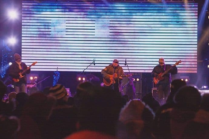 Na Dvorskom trgu održan sedmi Praznični koncert Na Dvorskom trgu održan sedmi Praznični koncert