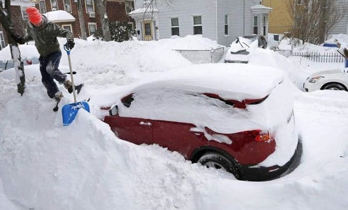 Sniježne oluje i poplave u SAD Sniježne oluje i poplave u SAD