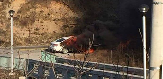 PODGORICA: U pucnjavi ranjen Andrijevčanin, zapaljeno vozilo iz kog je pucano (VIDEO) PODGORICA: U pucnjavi ranjen Andrijevčanin, zapaljeno vozilo iz kog je pucano (VIDEO)