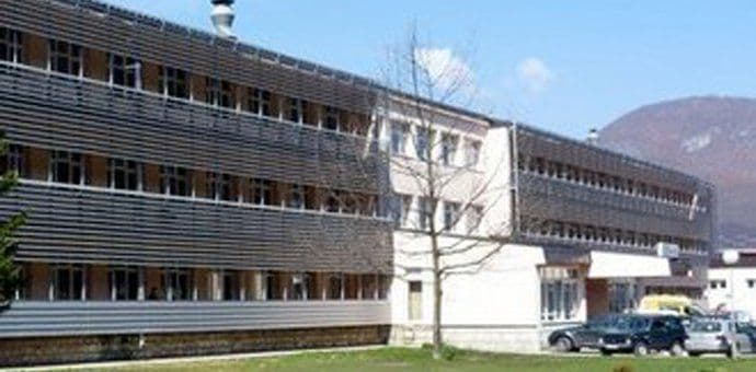 Beba rođena carskim rezom umrla na putu ka KCCG Beba rođena carskim rezom umrla na putu ka KCCG