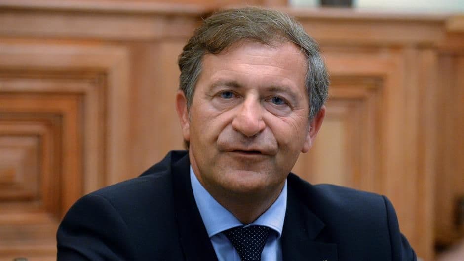 Slovenija prijeti sabotažom turističke sezone u Hrvatskoj Slovenija prijeti sabotažom turističke sezone u Hrvatskoj