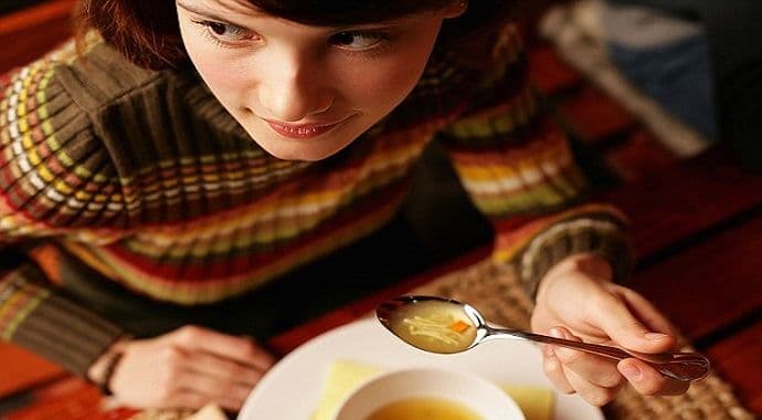 Toplom supom protiv prehlade i gripa Toplom supom protiv prehlade i gripa