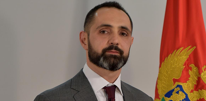 Radulović: Prihodi u 2016. i do 900 miliona eura Radulović: Prihodi u 2016. i do 900 miliona eura