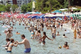 MONSTAT: Skoro 20% više turista u junu