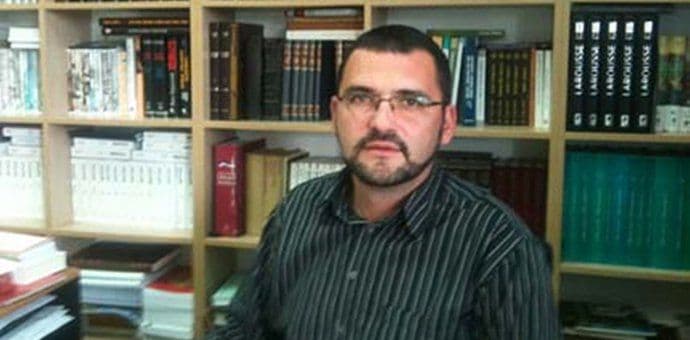 Adnan ČIRGIĆ: Vrijeme je da Njegoša vratimo njegošolozima Adnan ČIRGIĆ: Vrijeme je da Njegoša vratimo njegošolozima