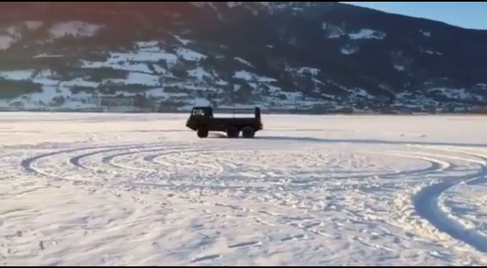 Kamionom po Plavskom jezeru (Video) Kamionom po Plavskom jezeru (Video)