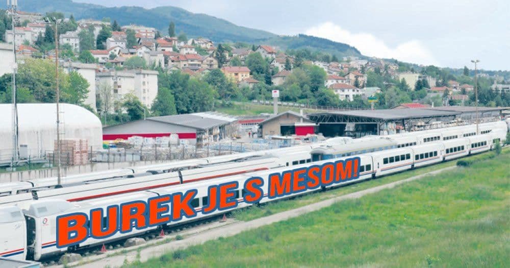 Od incidenta napravili šalu: Bosanci "poslali" voz za Srbiju (FOTO) Od incidenta napravili šalu: Bosanci "poslali" voz za Srbiju (FOTO)