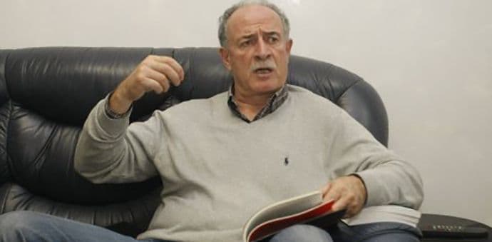 Aktivisti Inicijative mladih pretučeni zbog Veselina Šljivančanina Aktivisti Inicijative mladih pretučeni zbog Veselina Šljivančanina