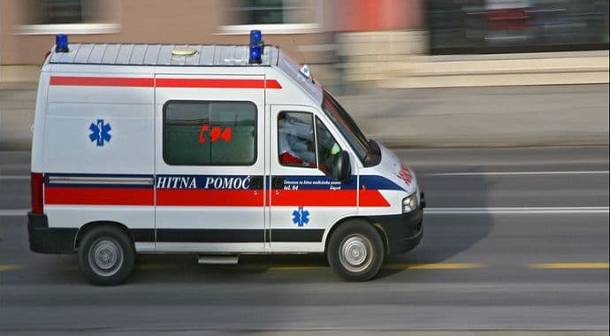 Žena pala sa prvog sprata Žena pala sa prvog sprata