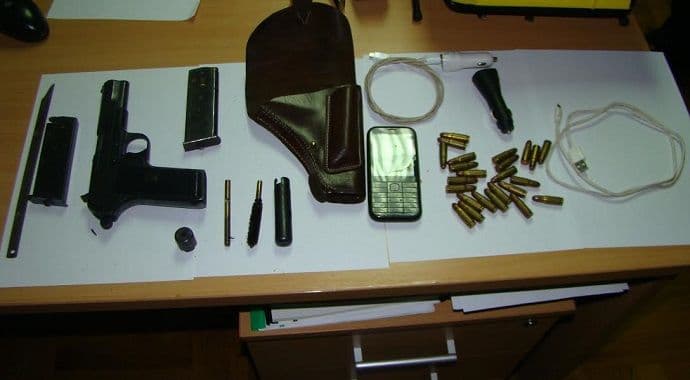 Lišen slobode zbog unošenja oružja u ZIKS Lišen slobode zbog unošenja oružja u ZIKS